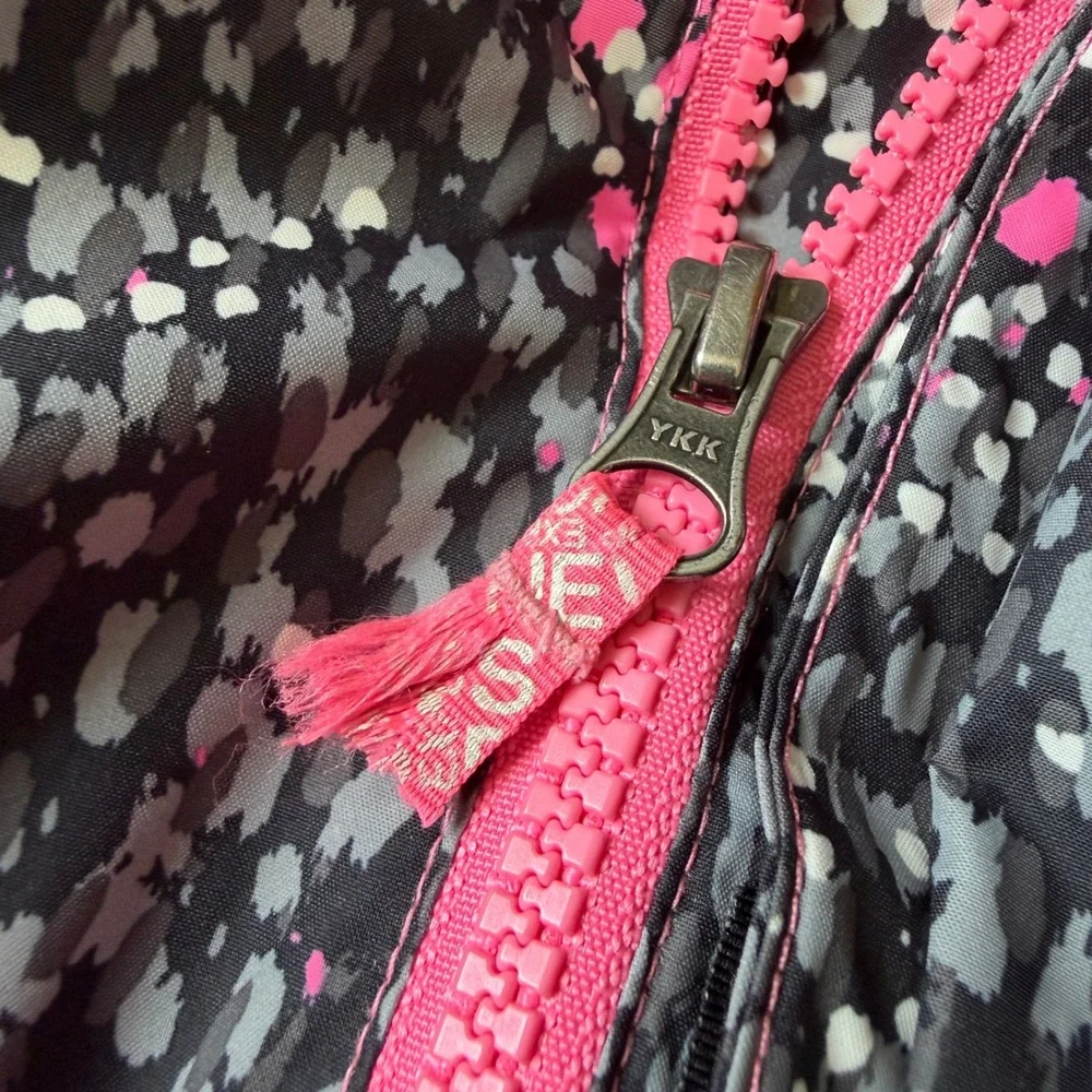 The North Face Delea Insulated Jacket Girls XL HyVent Hooded Pink Gray Scatter